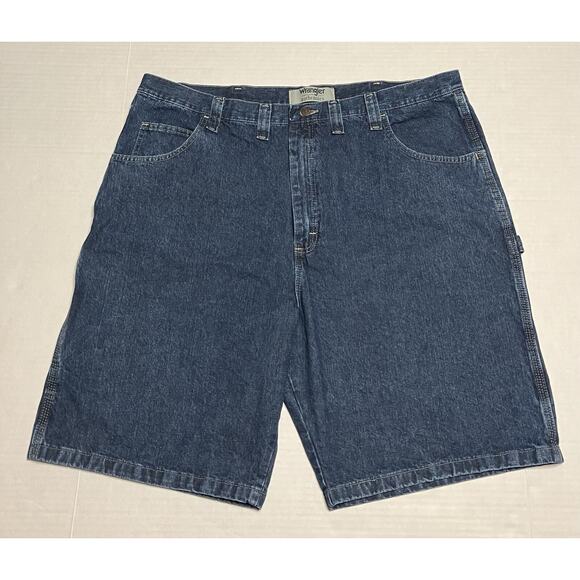 Mens Wrangler Jean Shorts Cargo Pockets Blue Denim 44 Measures 42.5” EUC - Picture 1 of 11